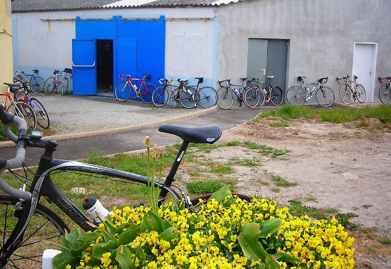 2010-05-09 01 Kerroch Attente depart.JPG